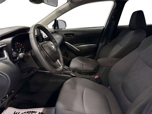 Used 2024 Toyota Corolla Cross LE AWD/4WD image 19