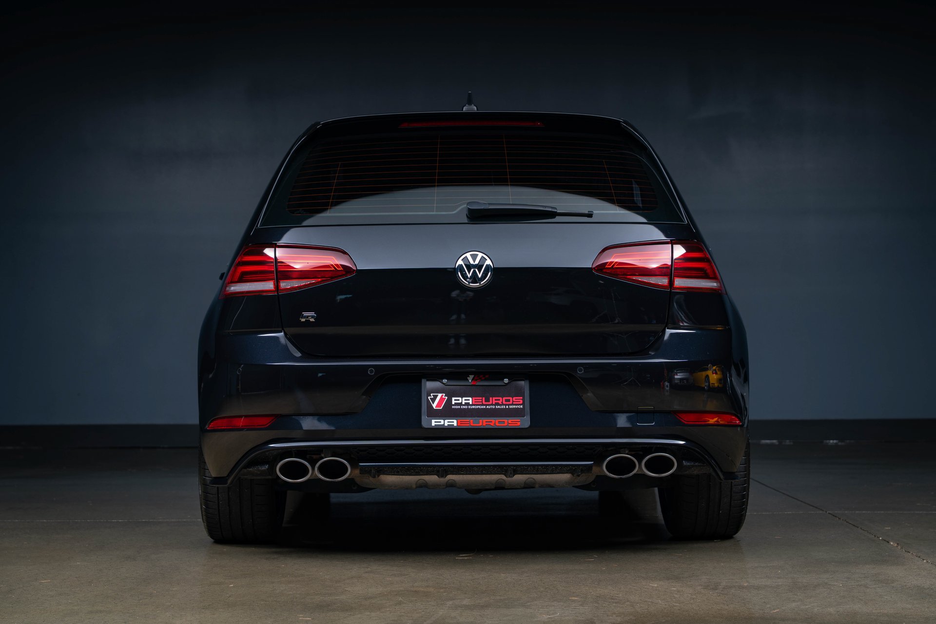 Used 2019 Volkswagen Golf R 4-Door AWD/4WD image 5