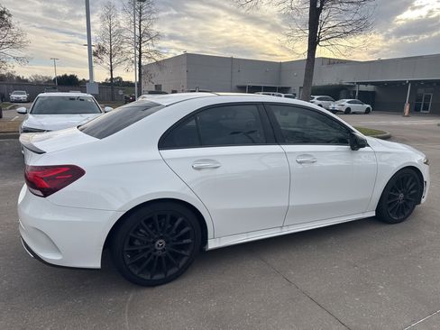 Used 2022 Mercedes-Benz A 220 A 220 w/ AMG Line image 4
