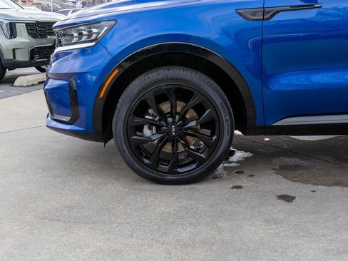 Used 2023 Kia Sorento SX image 28