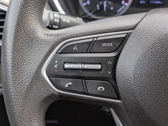 Used 2020 Hyundai Santa Fe SE AWD/4WD image 24