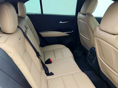 Used 2024 Cadillac XT4 Luxury w/ Cold Weather Package FWD image 23