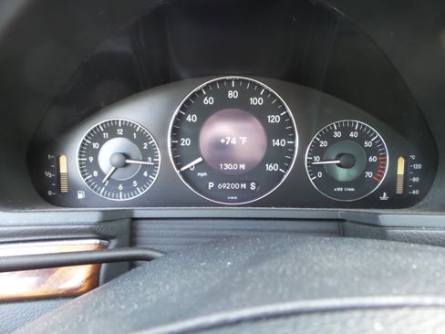 Used 2004 Mercedes-Benz E 500 4MATIC Sedan image 60