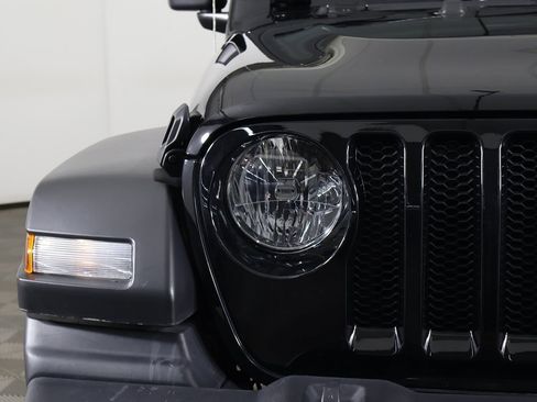 Used 2022 Jeep Wrangler Unlimited Sport image 12