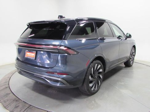 Used 2024 Lincoln Nautilus Reserve w/ Jet Appearance Package (87T) AWD/4WD image 7