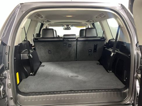 Used 2018 Lexus GX 460 Premium w/ Premium Package AWD/4WD image 9