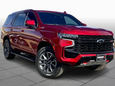 Used 2024 Chevrolet Tahoe Z71 w/ Luxury Package image 2