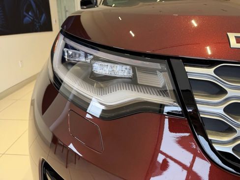 New 2026 Land Rover Discovery Limited Edition AWD/4WD image 5
