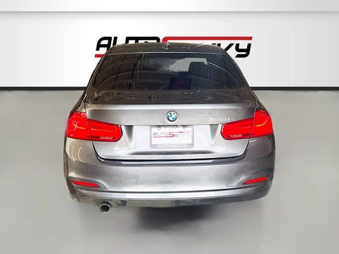 Used 2018 BMW 320i Sedan w/ Convenience Package RWD image 6
