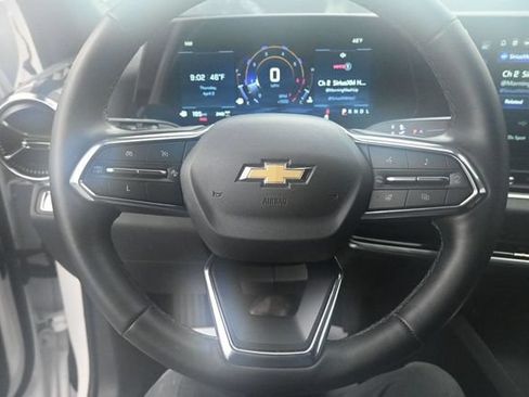 Used 2025 Chevrolet Equinox LT AWD/4WD image 34