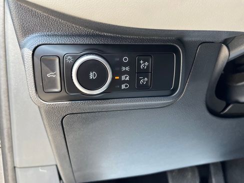 Used 2025 Ford Explorer Active w/ Active Comfort Package image 29