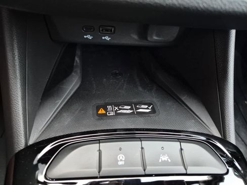 New 2026 Buick Envista Sport Touring w/ Studio Series image 18