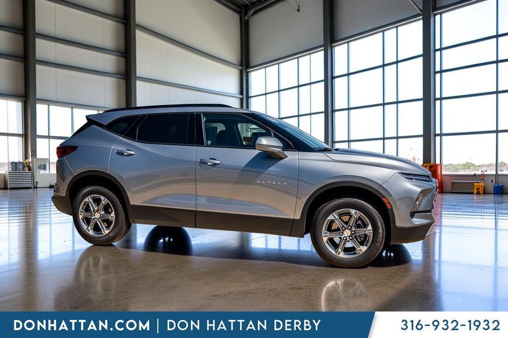 Used 2023 Chevrolet Blazer LT w/ Convenience Package FWD image 35