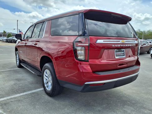 Used 2022 Chevrolet Suburban LS image 2