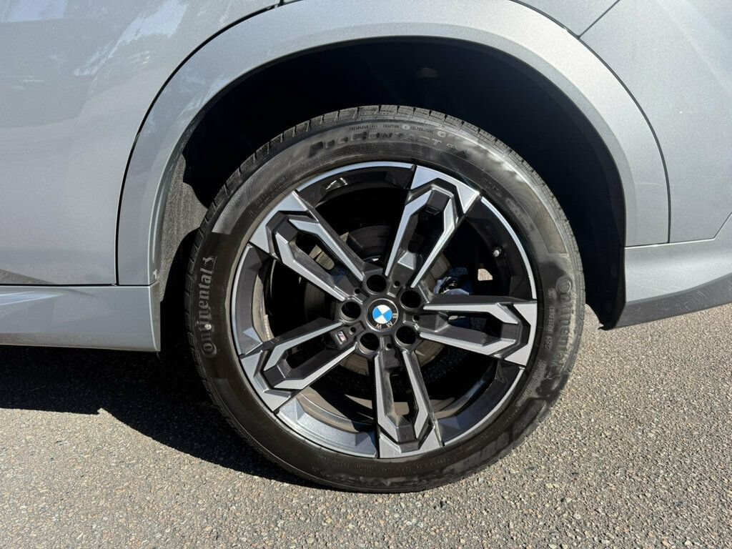 Used 2026 BMW X2 xDrive28i w/ M Sport Package AWD/4WD image 10