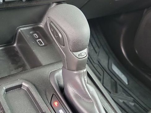 Certified 2024 Chevrolet Colorado W/T image 15