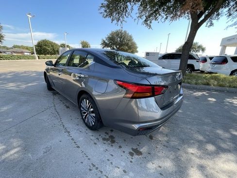 Used 2025 Nissan Altima 2.5 SV image 7