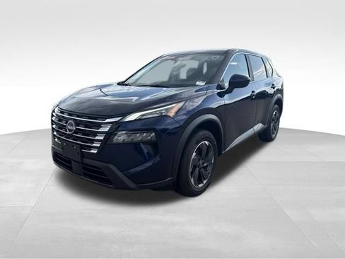 Used 2025 Nissan Rogue SV AWD/4WD image 4