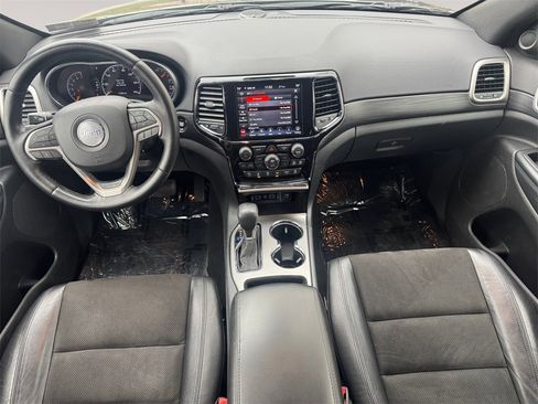 Used 2020 Jeep Grand Cherokee Altitude image 10