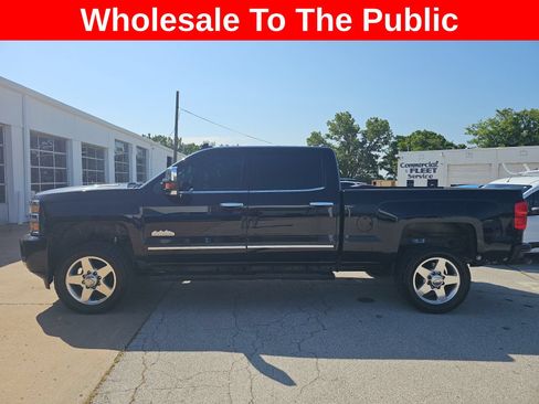 Used 2015 Chevrolet Silverado 2500 High Country w/ Duramax Plus Package AWD/4WD image 5