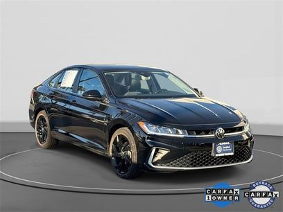 Certified 2025 Volkswagen Jetta SE w/ Sunroof Package