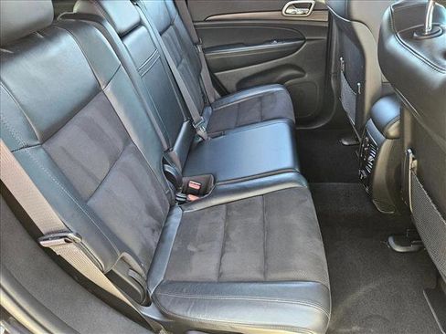Used 2020 Jeep Grand Cherokee Altitude AWD/4WD image 18