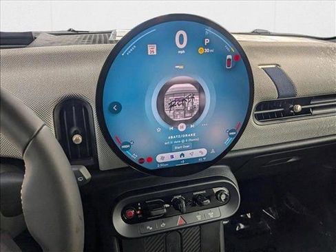 Used 2025 MINI Cooper 2-Door Hardtop image 12