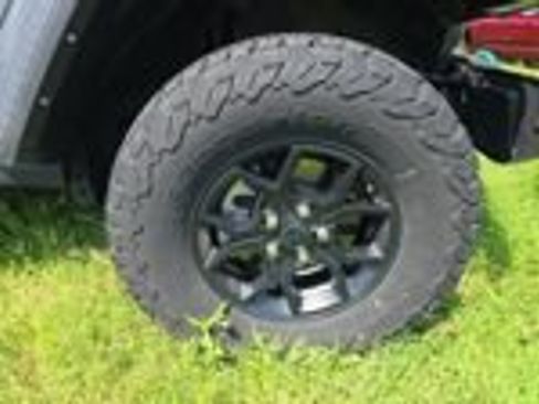 Used 2024 Jeep Wrangler Unlimited AWD/4WD image 23