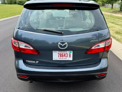Used 2012 MAZDA MAZDA5 Touring w/ Moonroof & Audio Pkg FWD image 6