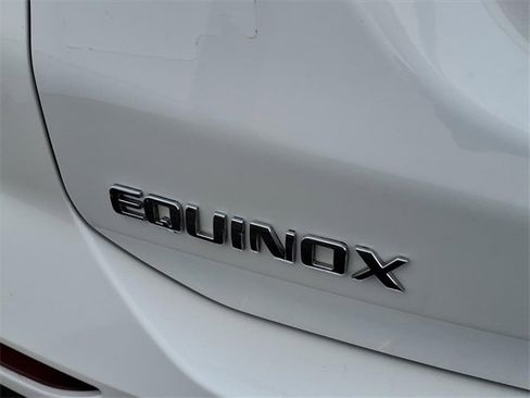 Used 2022 Chevrolet Equinox LT image 18