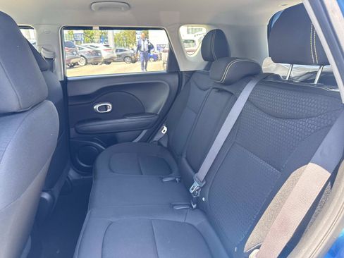Used 2016 Kia Soul + w/ Designer's Package FWD image 13