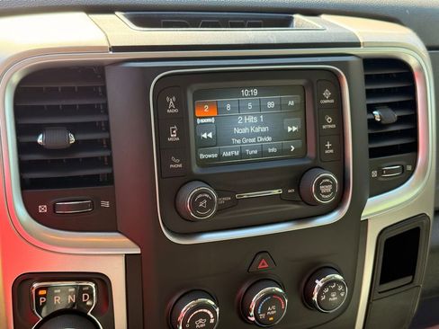 Used 2019 RAM 1500 Classic SLT AWD/4WD image 17