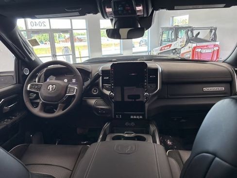 New 2026 RAM 2500 Laramie AWD/4WD image 30