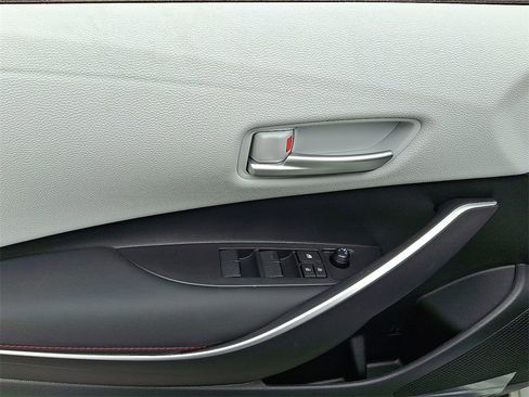New 2025 Toyota Corolla SE image 7
