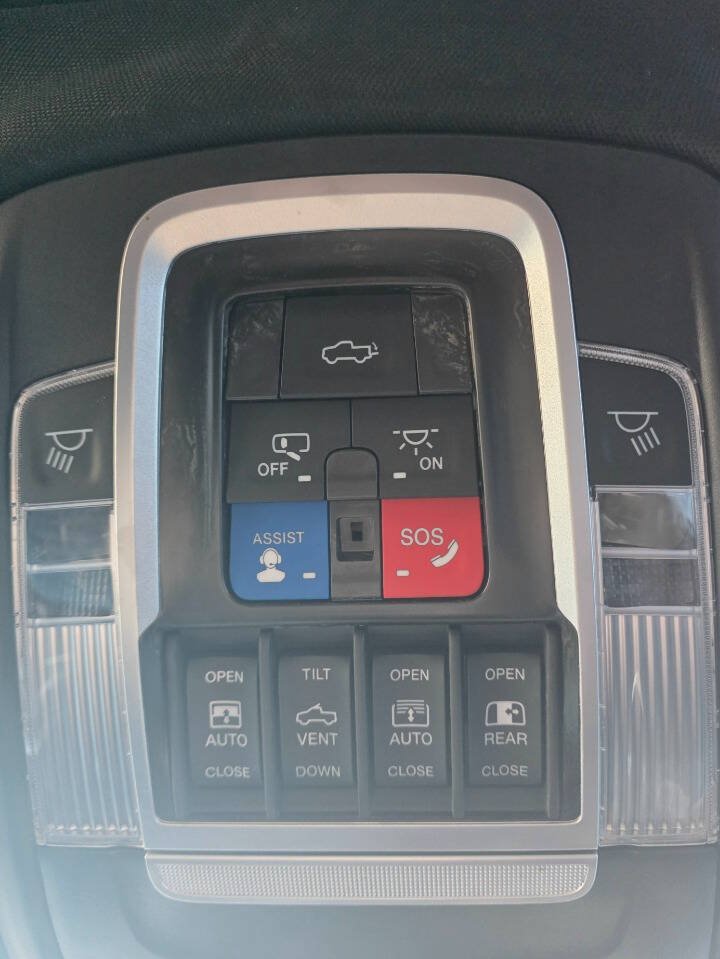 Used 2023 RAM 1500 Limited AWD/4WD image 16