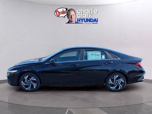New 2026 Hyundai Elantra Limited image 2