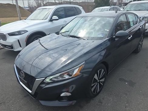 Used 2020 Nissan Altima 2.5 SL image 2