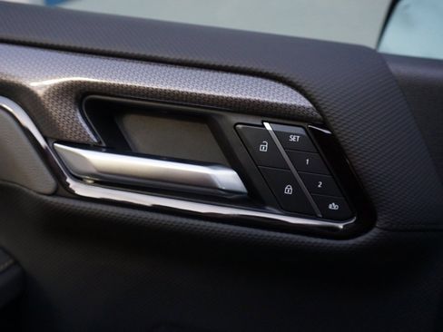 Certified 2025 Chevrolet Silverado 1500 ZR2 w/ Technology Package image 26