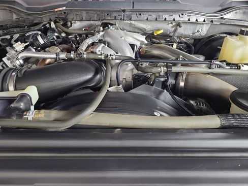 Used 2021 Ford F250 Lariat image 24