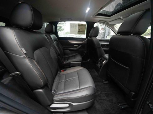 Used 2024 MAZDA CX-90 Plug-In Hybrid w/ Preferred AWD/4WD image 25