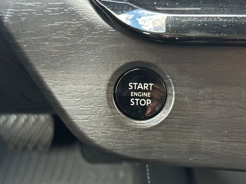 Used 2025 Nissan Murano SV AWD/4WD image 20
