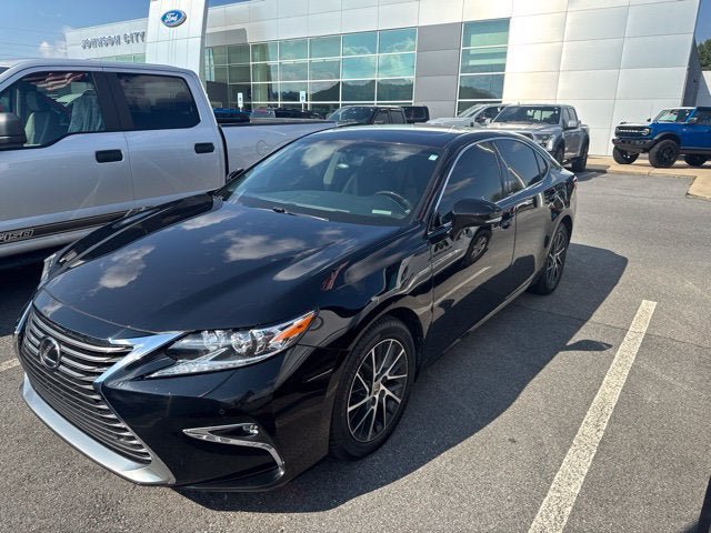 Used 2016 Lexus ES 350 w/ Premium Package w/Wood Trim FWD image 3