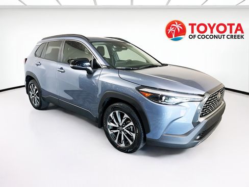 Used 2025 Toyota Corolla Cross XLE w/ Convenience Package AWD/4WD image 1