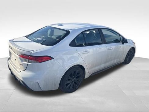 Used 2024 Toyota Corolla SE image 6