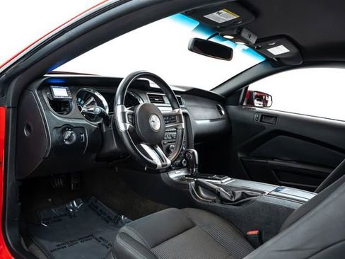 Used 2013 Ford Mustang GT RWD image 18