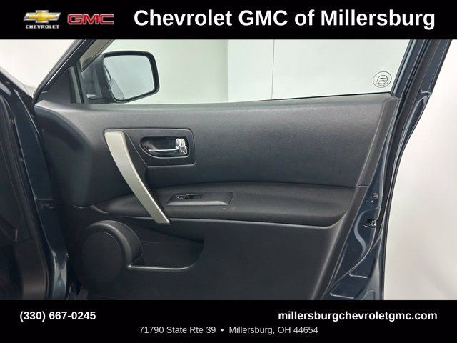 Used 2013 Nissan Rogue SV w/ Premium Pkg AWD/4WD image 27