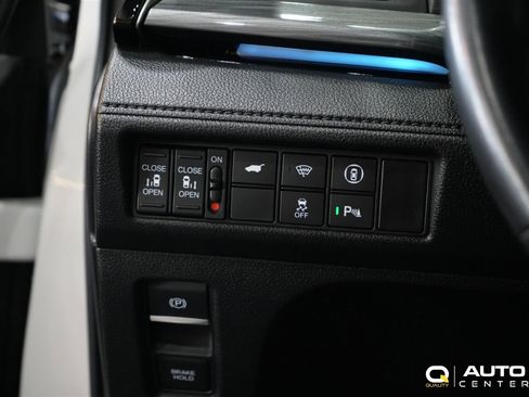 Used 2023 Honda Odyssey Touring image 17