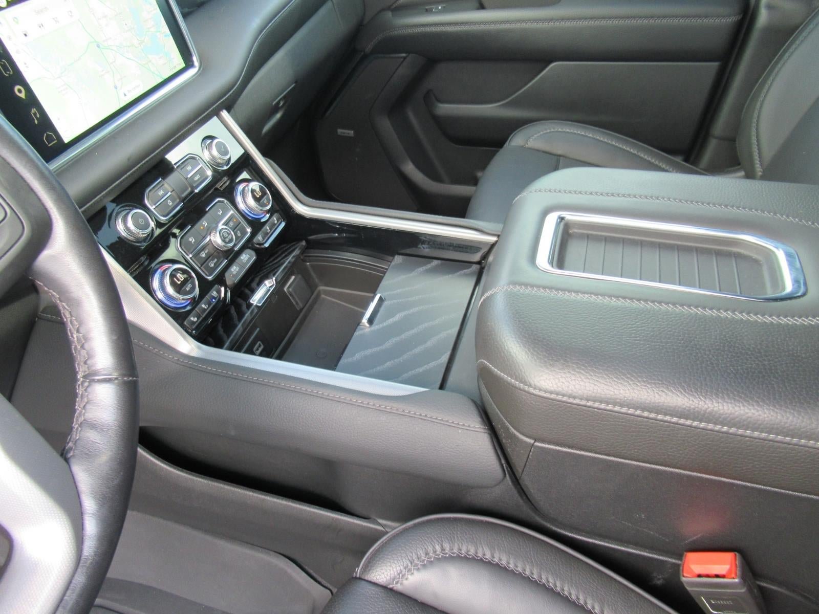 Used 2024 GMC Yukon Denali w/ Advanced Technology Package AWD/4WD image 20