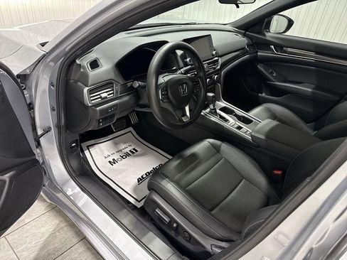 Used 2021 Honda Accord Sport image 10