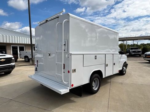 New 2025 Chevrolet Express 3500 w/ Power Convenience Package image 11